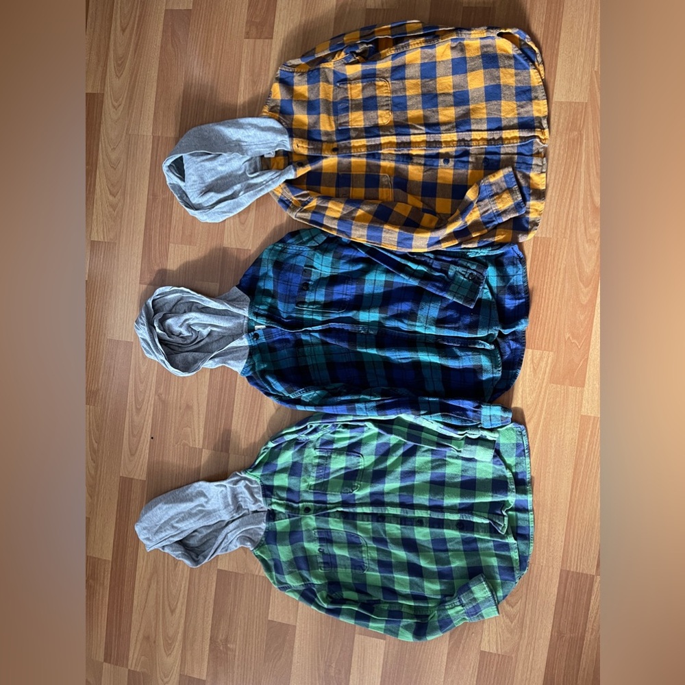 Lot of 3 shirts size boys L with hoodies very comfy warm and light weights